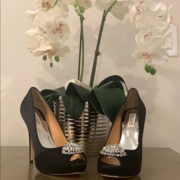 Badgley Mischka Shoes - ❌Last Deal❌Black dressy heel ✨